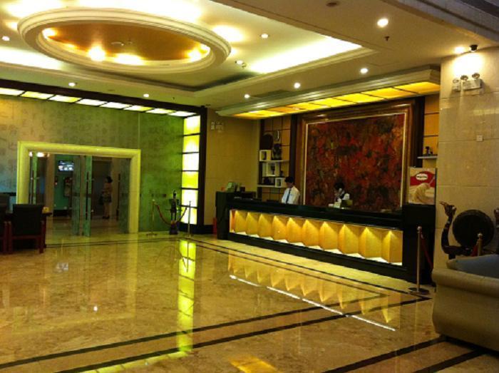 Starway Hotel Silver Csuhaj Kültér fotó